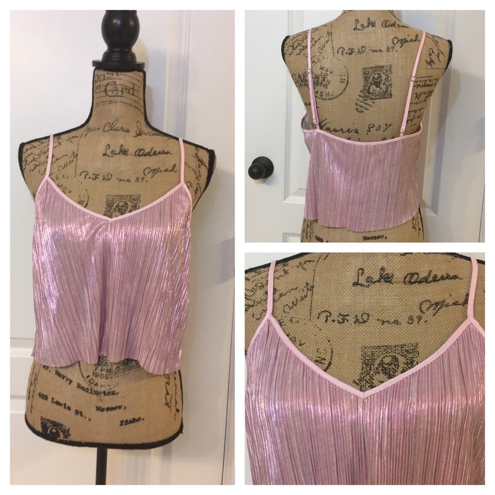 VICTORIA’S SECRET Pleat Crop Cami NWOT